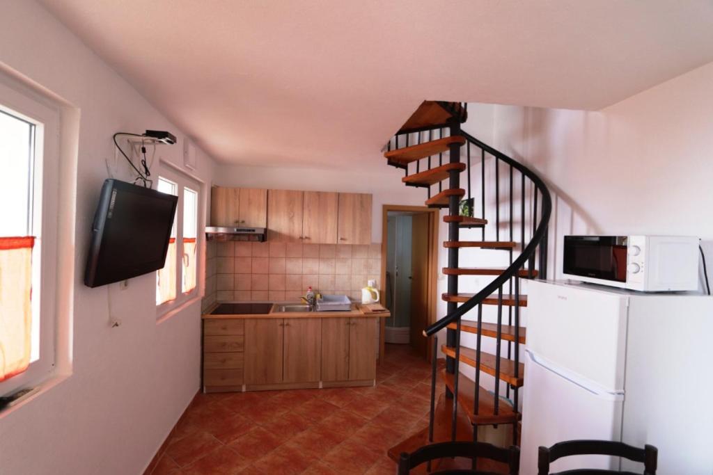 Holiday Home Milan Borje オレビック エクステリア 写真