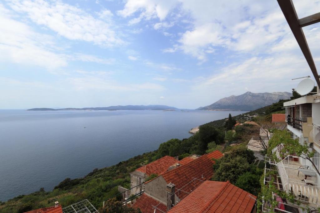 Holiday Home Milan Borje オレビック エクステリア 写真