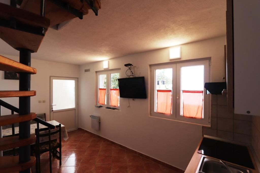 Holiday Home Milan Borje オレビック エクステリア 写真