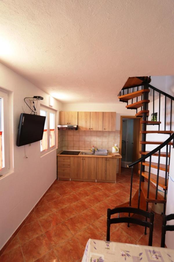 Holiday Home Milan Borje オレビック エクステリア 写真