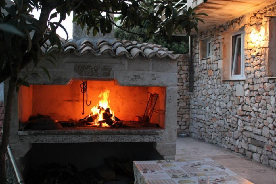 Holiday Home Milan Borje オレビック エクステリア 写真