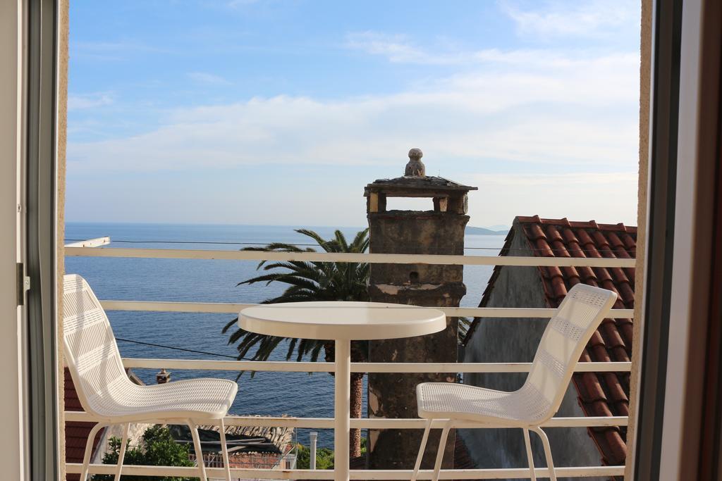 Holiday Home Milan Borje オレビック 部屋 写真